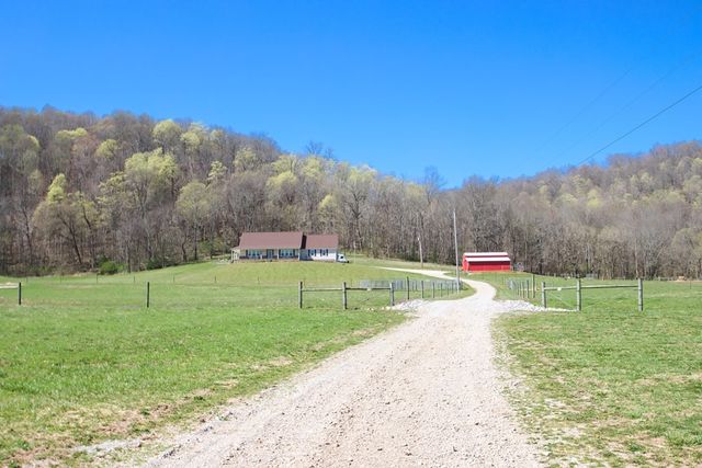 4134 Hickory Valley Rd, Sparta, TN 38583