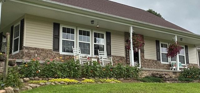 4134 Hickory Valley Rd, Sparta, TN 38583