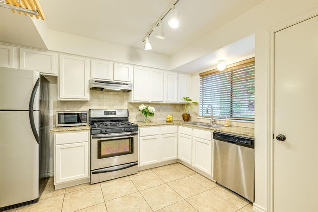 2500 Enfield RD 9, Austin, TX 78703