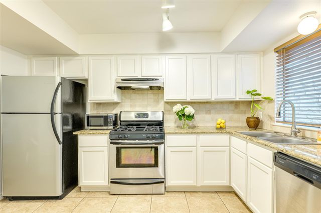 2500 Enfield RD 9, Austin, TX 78703