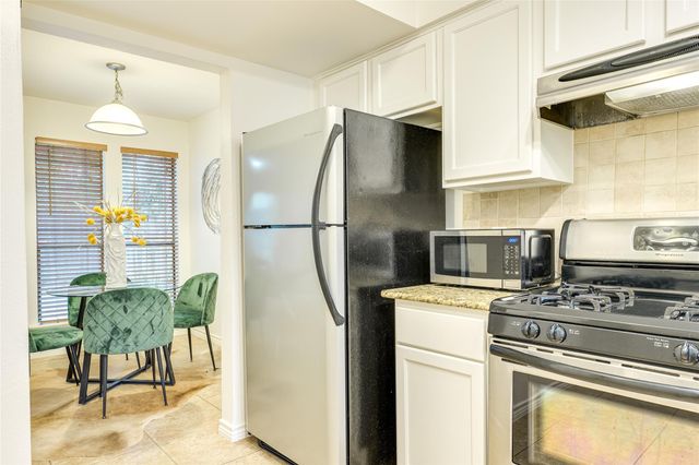 2500 Enfield RD 9, Austin, TX 78703