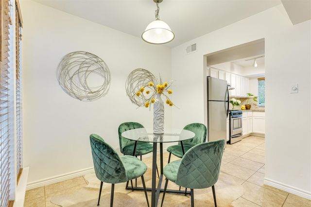 2500 Enfield RD 9, Austin, TX 78703