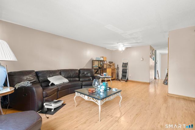 560 Shennecossett Road B54, Groton, CT 06340
