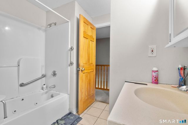 560 Shennecossett Road B54, Groton, CT 06340