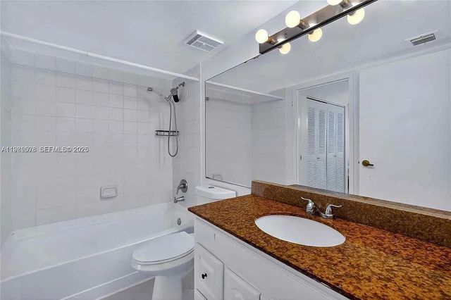 7601 E Treasure Dr 2222, North Bay Village, FL 33141