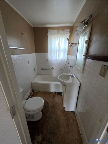 24806 Sawmill Rd, Carson, VA 23830