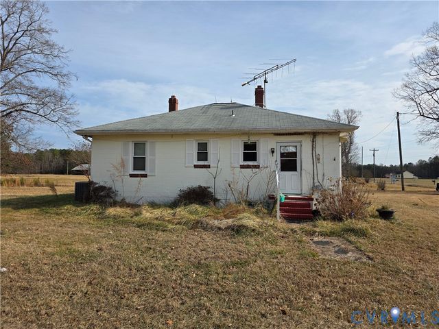 24806 Sawmill Rd, Carson, VA 23830