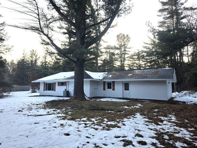 3696 S Locust Avenue, Newaygo, MI 49337