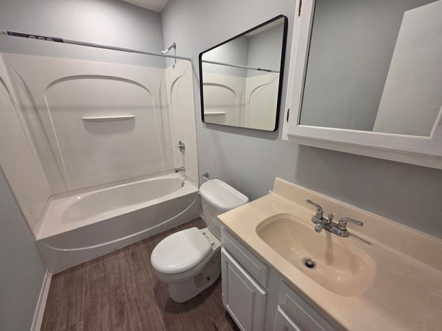 3696 S Locust Avenue, Newaygo, MI 49337