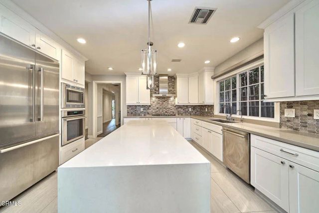 4330 Bel Aire Drive, La Canada Flintridge, CA 91011