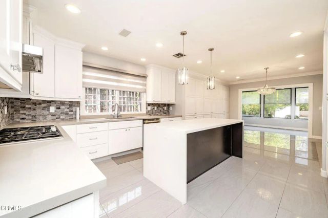 4330 Bel Aire Drive, La Canada Flintridge, CA 91011