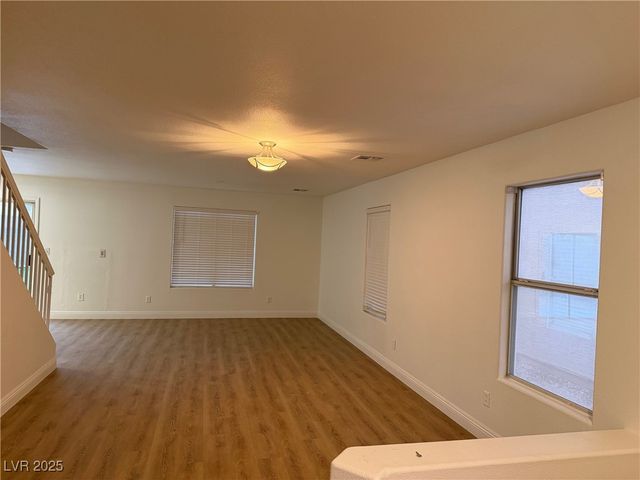 8608 Hidden Pines Avenue, Las Vegas, NV 89143