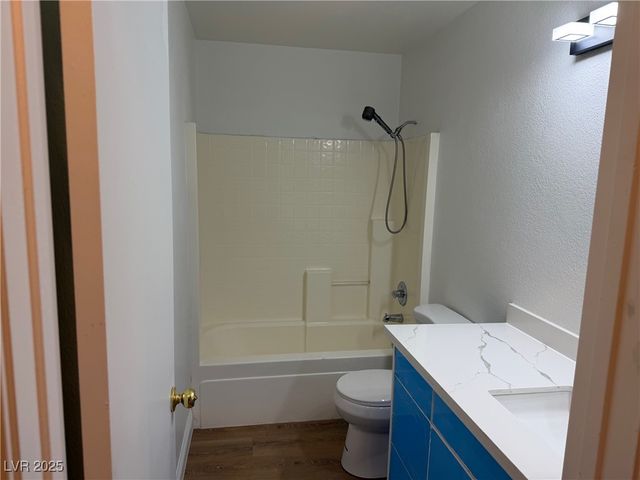 8608 Hidden Pines Avenue, Las Vegas, NV 89143