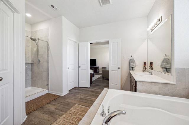 6248 Rolling Hills Road, Conroe, TX 77303