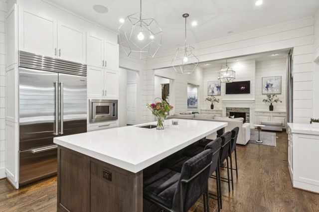 305 Forrest Lake Drive, Sandy Springs, GA 30327