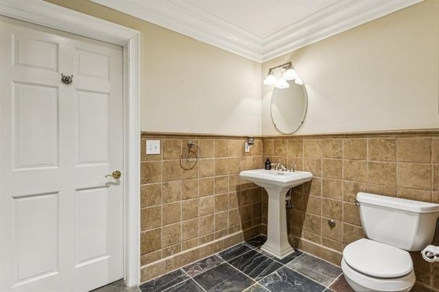 305 Forrest Lake Drive, Sandy Springs, GA 30327