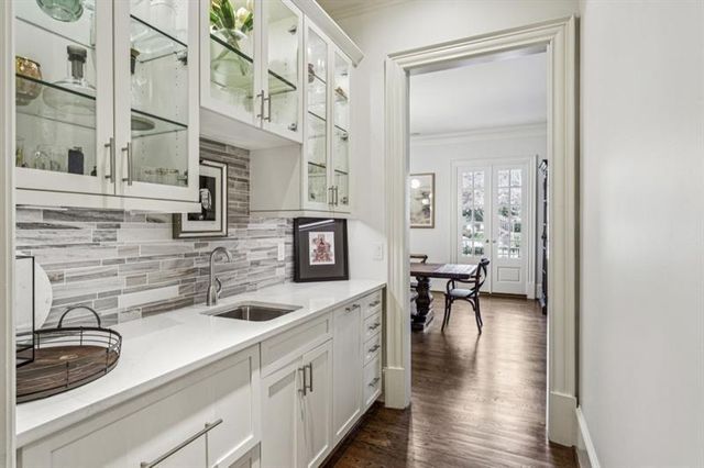 305 Forrest Lake Drive, Sandy Springs, GA 30327