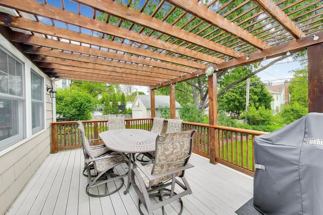 4051 Clausen Avenue, Western Springs, IL 60558