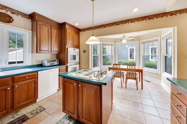 4051 Clausen Avenue, Western Springs, IL 60558