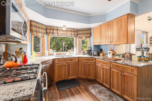 4097 Cherry Garden Drive, Commerce Twp, MI 48382