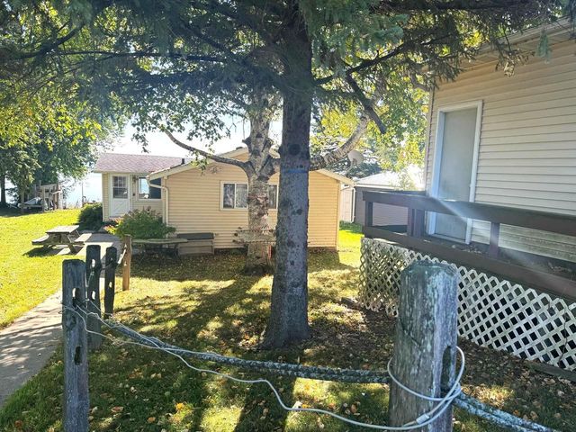 N9384 Idle Hour Drive, Randolph, WI 53956