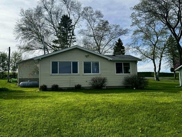 N9384 Idle Hour Drive, Randolph, WI 53956