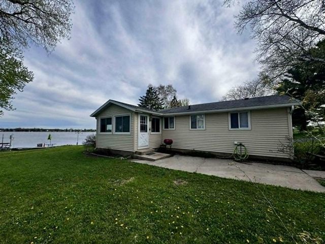 N9384 Idle Hour Drive, Randolph, WI 53956