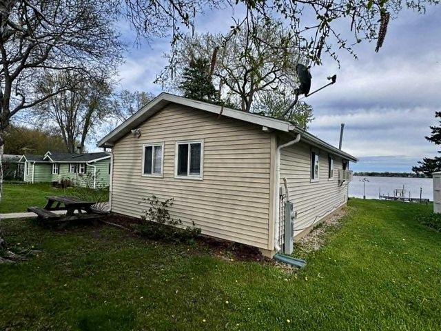 N9384 Idle Hour Drive, Randolph, WI 53956