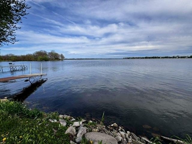N9384 Idle Hour Drive, Randolph, WI 53956