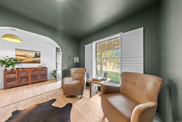 21 Shore Point Road, North Little Rock, AR 72116