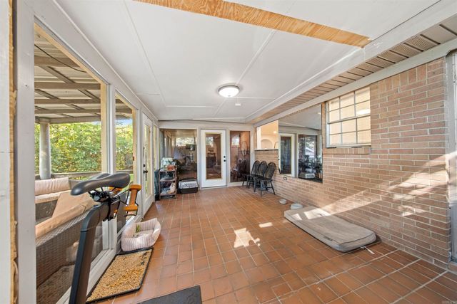 21 Shore Point Road, North Little Rock, AR 72116