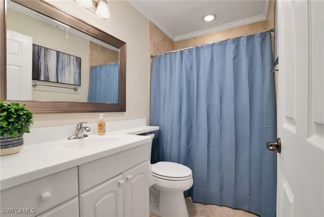 513 Seaview CT P3, Marco Island, FL 34145