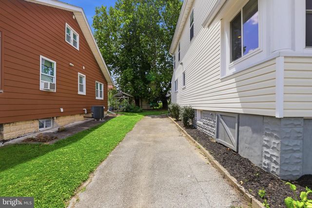 1313 POPLAR AVE, Baltimore, MD 21227