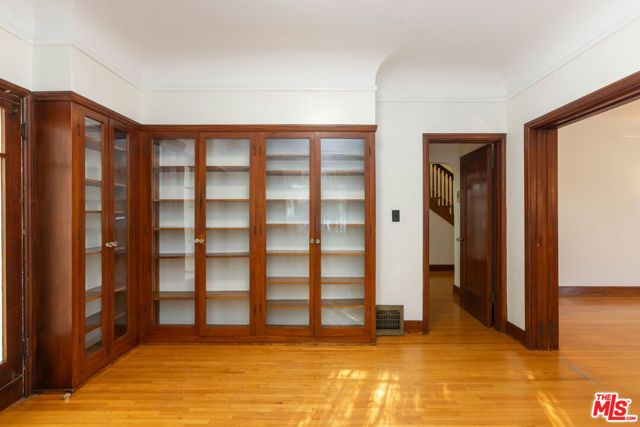 955 S Highland Avenue, Los Angeles, CA 90036