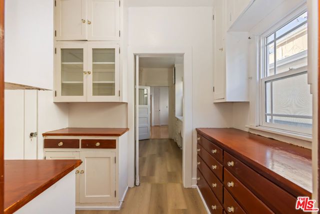 955 S Highland Avenue, Los Angeles, CA 90036