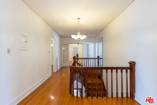 955 S Highland Avenue, Los Angeles, CA 90036