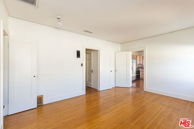 955 S Highland Avenue, Los Angeles, CA 90036