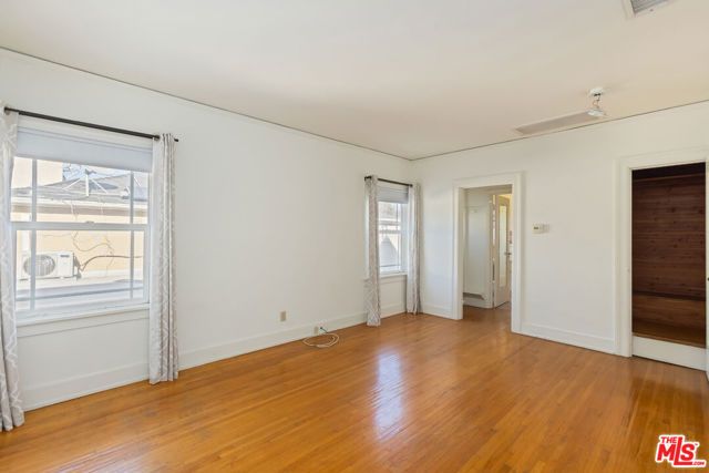 955 S Highland Avenue, Los Angeles, CA 90036