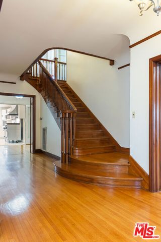 955 S Highland Avenue, Los Angeles, CA 90036