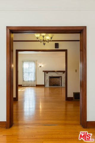 955 S Highland Avenue, Los Angeles, CA 90036