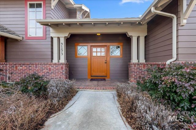 9193 W Beachside Ln, Garden City, ID 83714