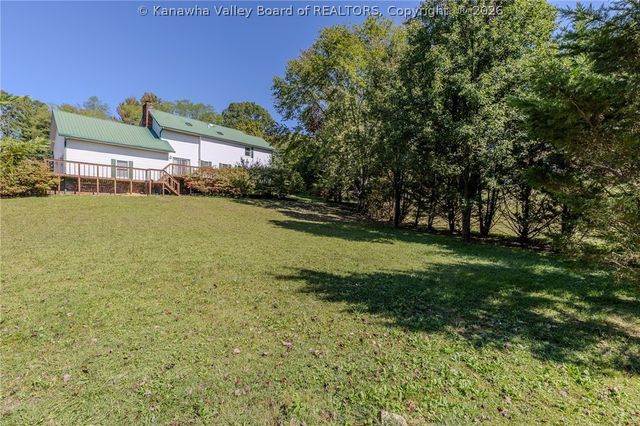 3 Charlo Acres Drive, Hurricane, WV 25526