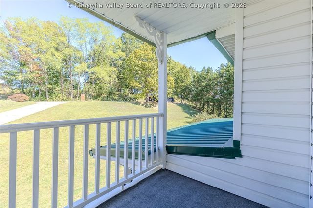 3 Charlo Acres Drive, Hurricane, WV 25526