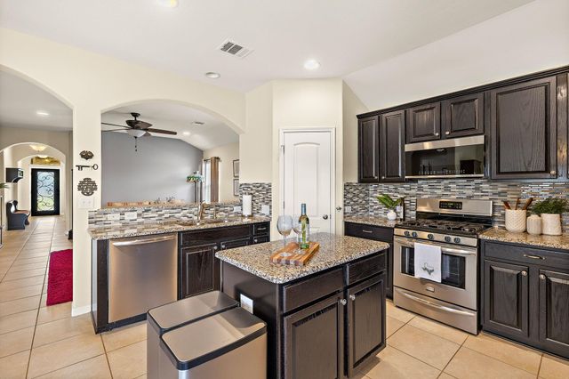 5717 Scenic Lake DR, Georgetown, TX 78626