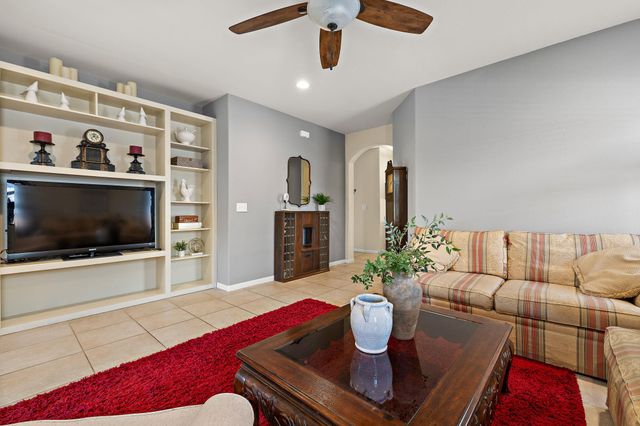5717 Scenic Lake DR, Georgetown, TX 78626