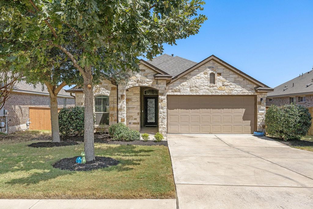 5717 Scenic Lake DR, Georgetown, TX 78626