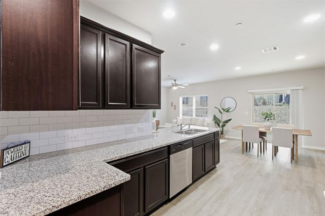 516 E Slaughter LN 2303, Austin, TX 78744