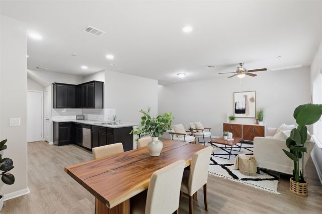 516 E Slaughter LN 2303, Austin, TX 78744