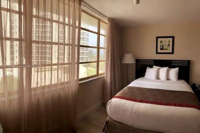 19201 Collins Ave 328, Sunny Isles Beach, FL 33160