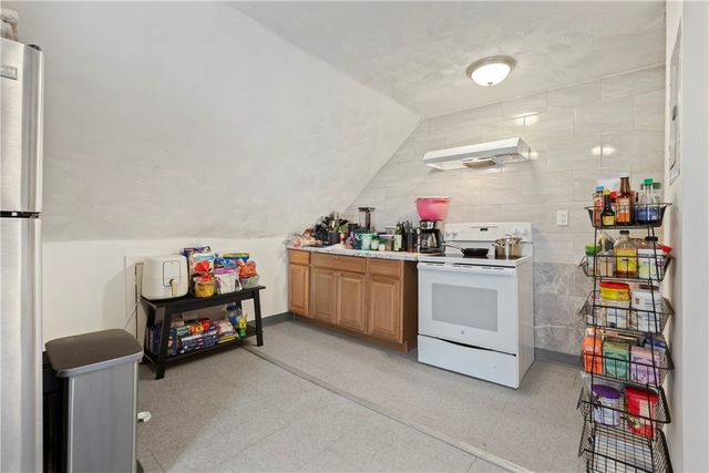 400 Benefit Street, Pawtucket, RI 02903